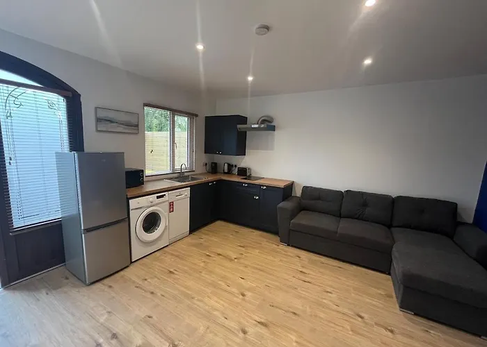 Cosy Country Near Emerald Park Apartment